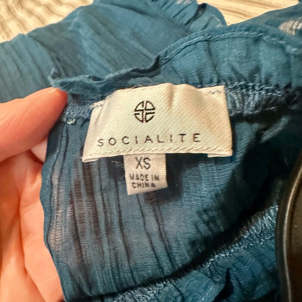 Socialite Teal Ruffled Blouse - Picture 3 of 5